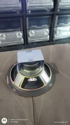Sub Aiwa de 8"