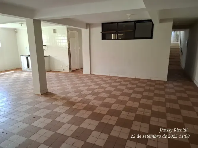 Comercial Com 04 Vagas No Centro
