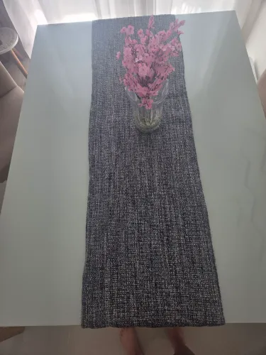 Mesa de jantar com 4 cadeiras estofadas - excelente estado