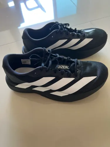 Tênis de Adidas EVO SL 41