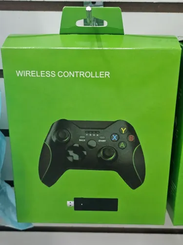 Controle Xbox One sem fio.