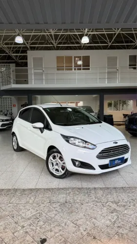 Ford Fiesta 1.6 16V Flex Aut. 5P 2016