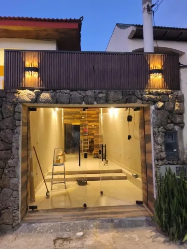 Loja -salão 40 m2 -Enseada beira mar