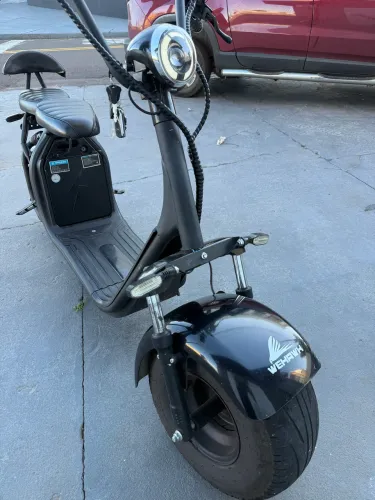 Vendo scooter elétrica 2000W único dono! Com nota fiscal! Aceito proposta