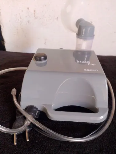 INALADOR OMRON 127/220WTS RS100/SEMI NOVO
