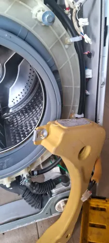 Técnico de máquina de lavar ,lava e seca