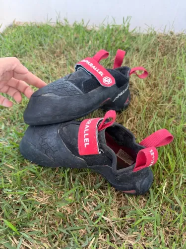 Sapatilha de escalada FLAGSHIP PRO (black/red) - UNPARALLEL