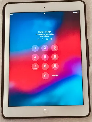 iPad Air 1ª Geração 64 GB Prata - Ótimo Para Leituras e Vídeos