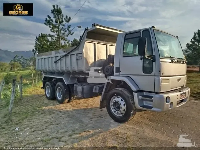 Caminhão Ford CARGO 1622 - Caçamba