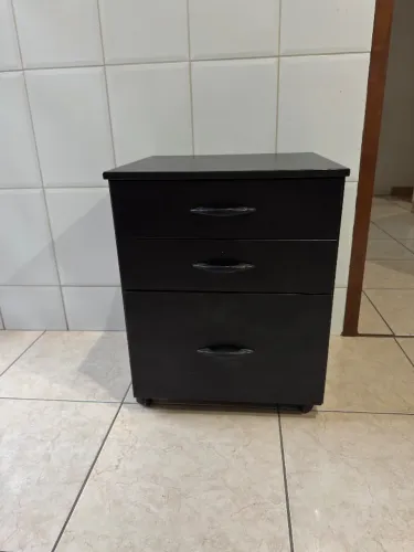 Gaveteiro com 3 gavetas