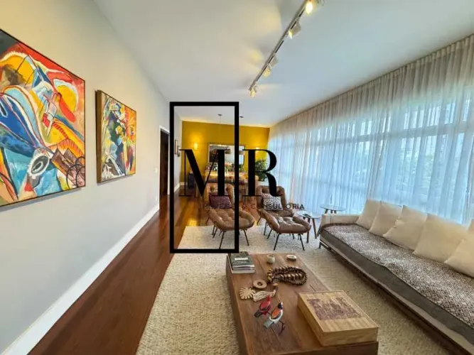 Fantástico apartamento de 140 m² 03 quartos com garagem, varandão; no cobiçado Quadriláter