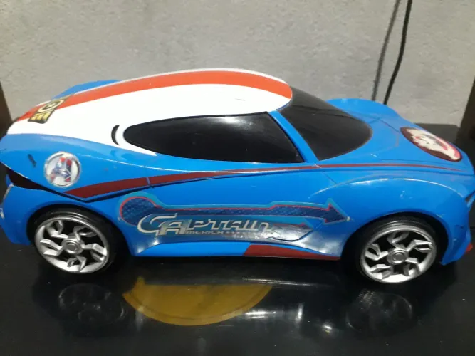 Carrinho do Capitão América , plástico