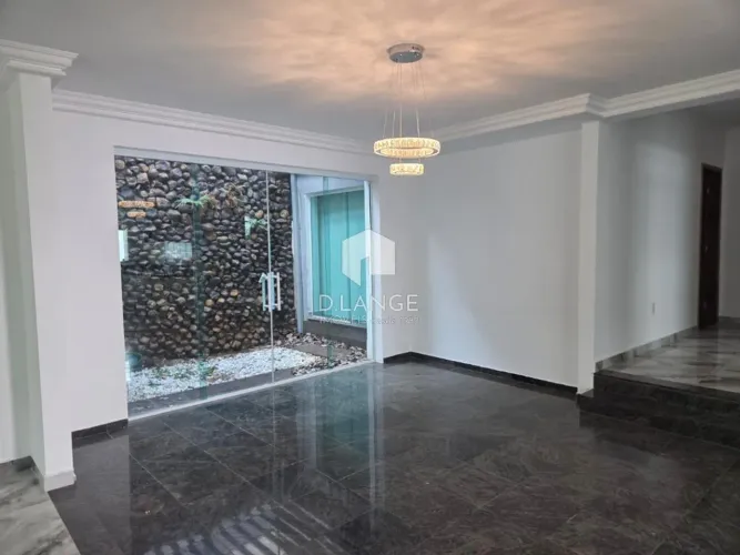 Casa para venda e locação no bairro Jardim Chapadão em Campinas