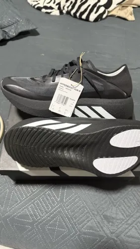 Tênis adidas