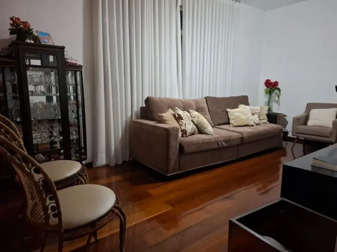 Apartamento espaçoso de 125 m² no bairro Luxemburgo  3 quartos com suíte  Excelente oportu