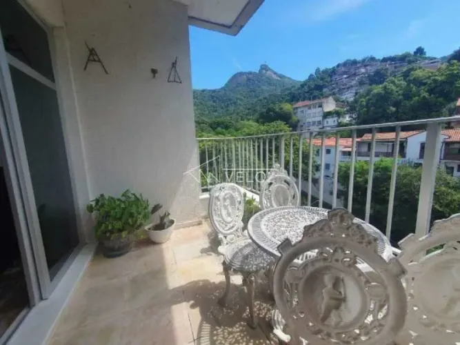 Apartamento - / Residencial / Cosme Velho
