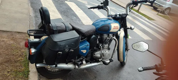 Vendo ou troco minha classic 500. Em ótimas condições.