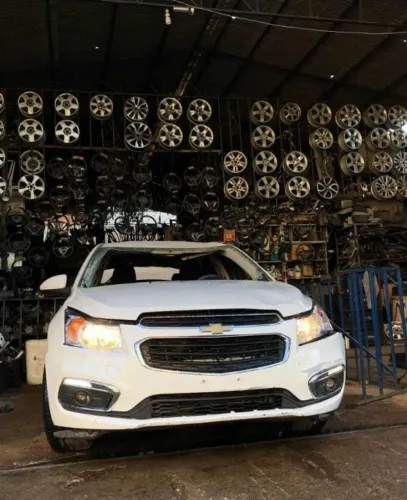Peças Cruze 2016 Hatch Lanterna Farol Porta Cambio Motor Retrovisor Capo Bobina Radiador