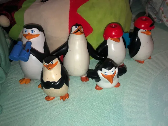 Lote bonecos pinguins de Madagascar