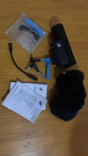 Microfone Sennheiser MKE400 - Mini Shotgun