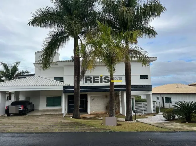 Casa com 3 dormitórios à venda, 420 m² por R$ 2.200.000,00 - Condomínio Portal do Sabiá -