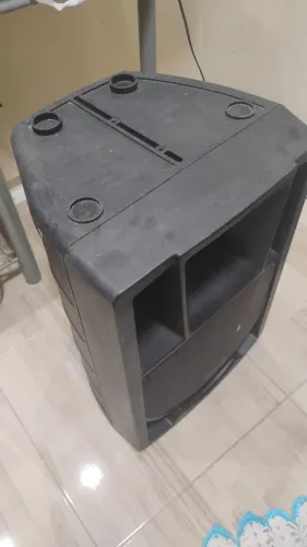 Caixa de som amplificada RS-415USB 15"