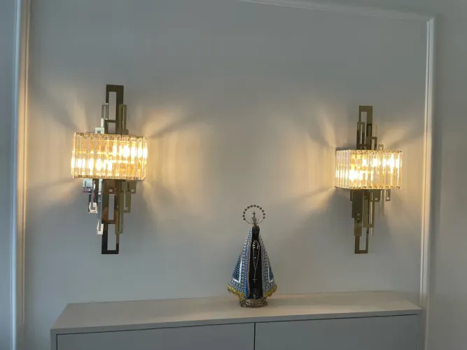 Duas Arandelas Metal Cristal Dourado Transparente