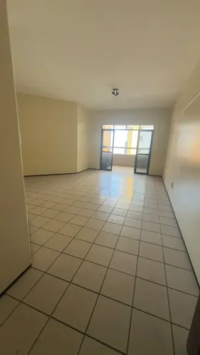 VENDO APARTAMENTO NO RENASCENÇA COM 3/4 sendo 2 suites