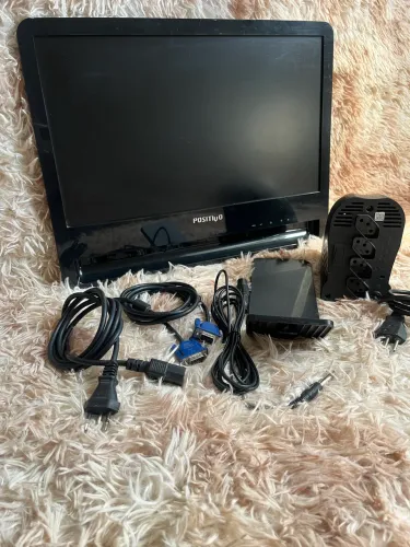 Tela de computador , não sei muito sobre item, bom pra quem conhece e precisa