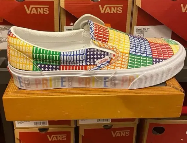 Slip On Vans PRIDE