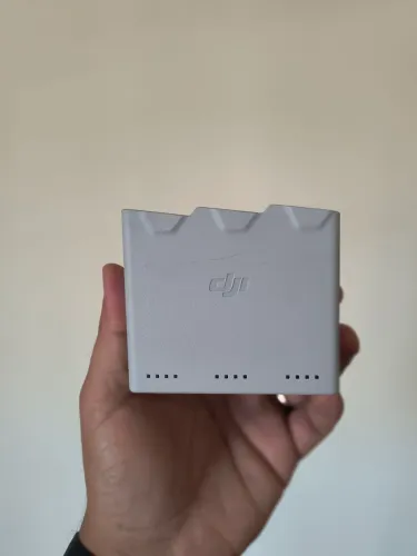 Hub Original DJI Mini 3 / Mini 3 Pro - Carregador para 3 Baterias