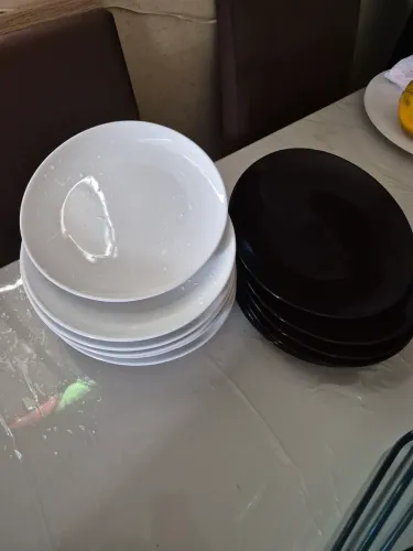 15 Pratos Raso, Preto e Branco