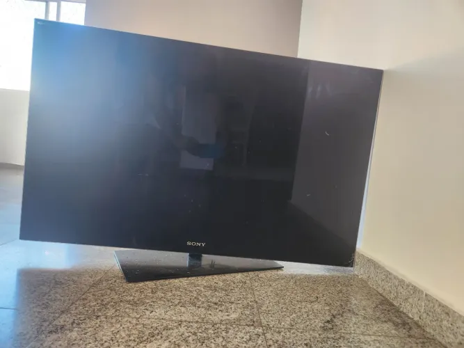 TV Sony antiga KDL 40NX715
