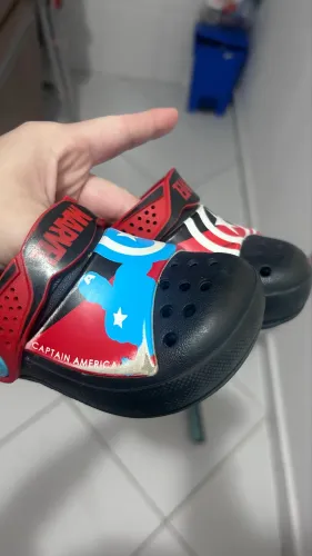 Babuche greendene capitao america