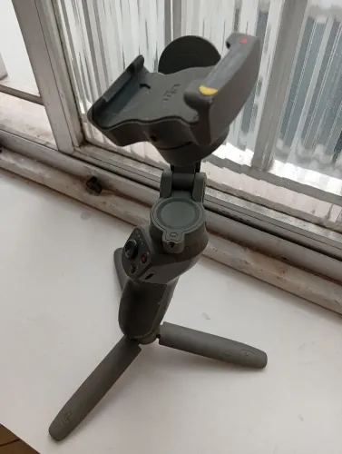 Estabilizador Gimbal DJI Osmo Mobile 3 + Minitripé Original