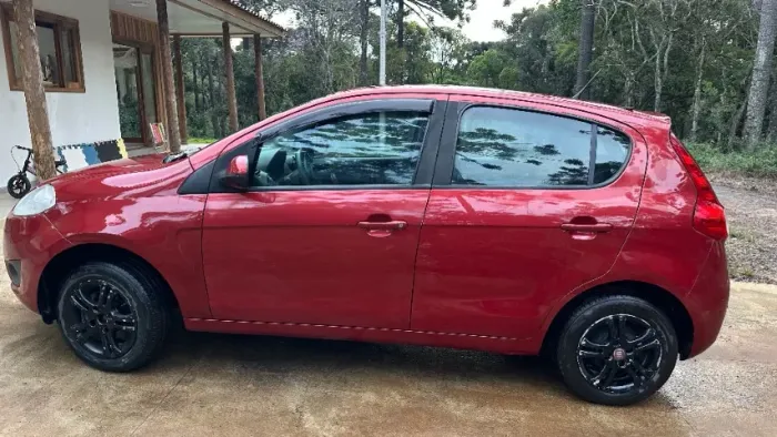 Fiat Palio Attractive 1.0 EVO Fire Flex 8V 5P 2014