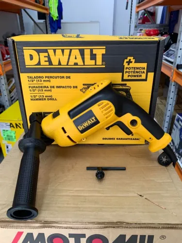 Furadeira de Impacto 750W Dewalt