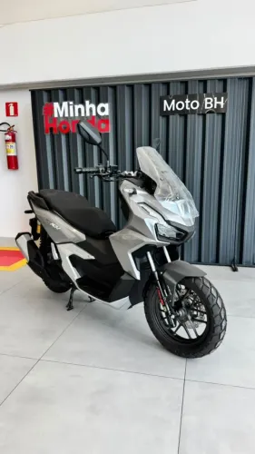 Honda ADV 160 2027 0KM - Financio, cartão de crédito em até 18x, consórcio.