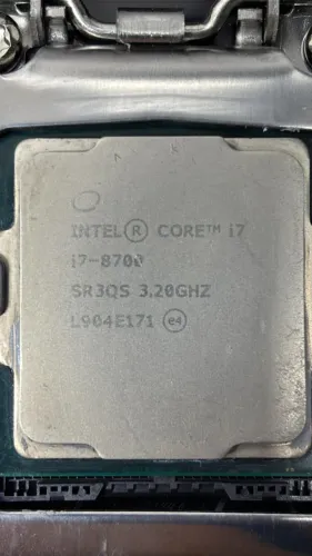 Processador Intel Core i7 8700 Socket 1151 (8ª Oitava geração) 18 Núcleos