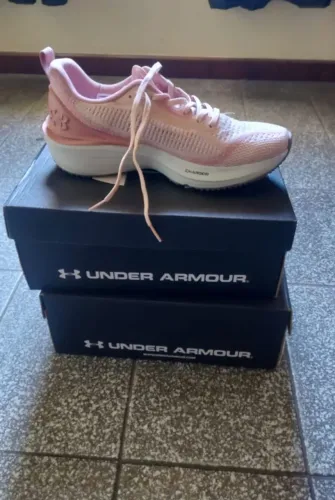 Tenis Novinho na caixa tamanho 39