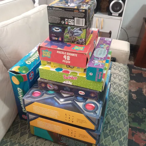 LOTE DE JOGOS E BRINQUEDOS - ÓTIMA OPORTUNIDADE!