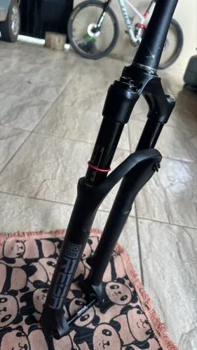 Suspensão Rock shox Reba 100mm