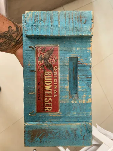 Porta chave Budweiser de Madeira