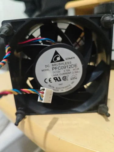Cooler- Delta com rolamento e controlador.