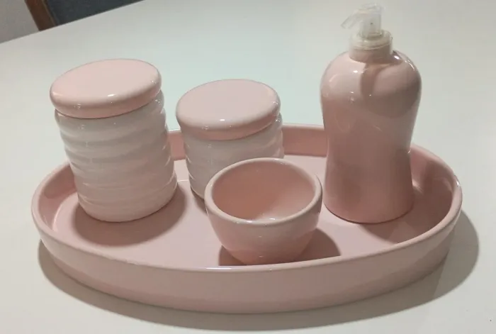 Kit de higiene bebê em porcelana