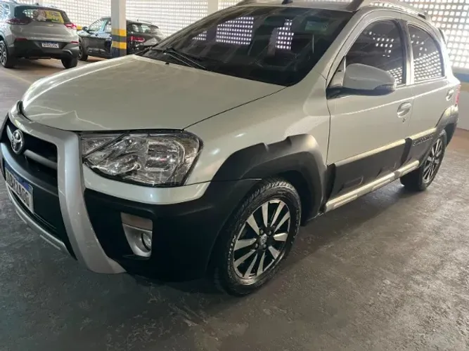 Toyota Etios Cross 1.5 Flex 16V 5P Aut. 2017