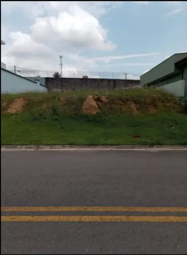 TERRENO A VENDA EM CONDOMINIO MONTE VERDE MONTE MOR SP
