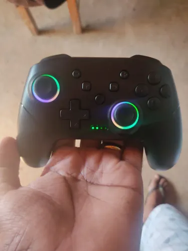 Controle bluetooth VOYEE em bom estado