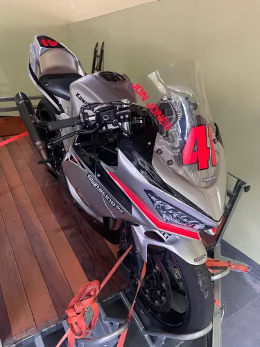 Vendo ninja 400 completa de pista competição