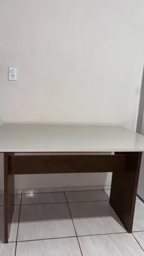 Mesa de Jantar para 2 à 4 cadeiras